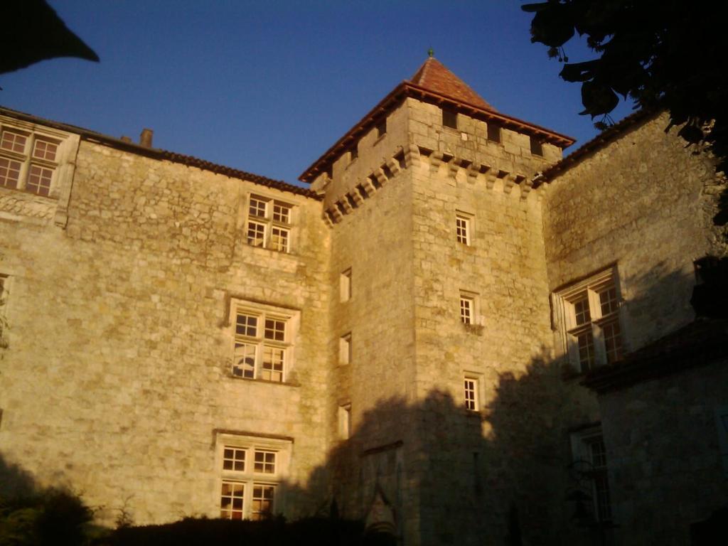 Chateau De Fourcès Buitenkant foto