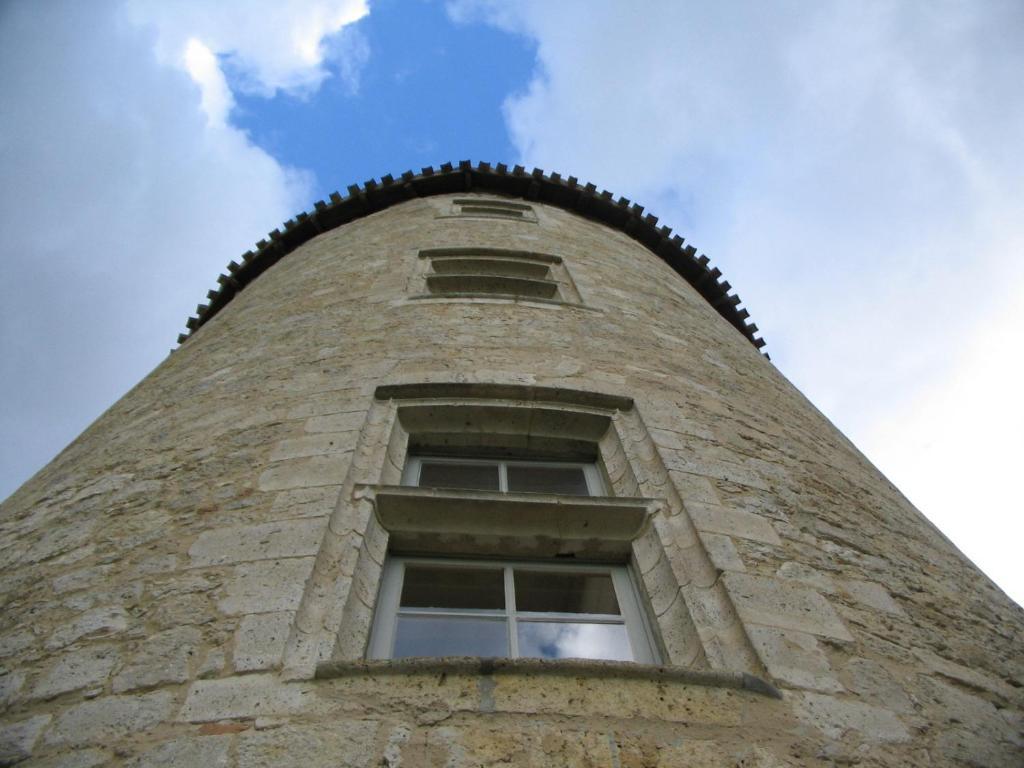 Chateau De Fourcès Buitenkant foto